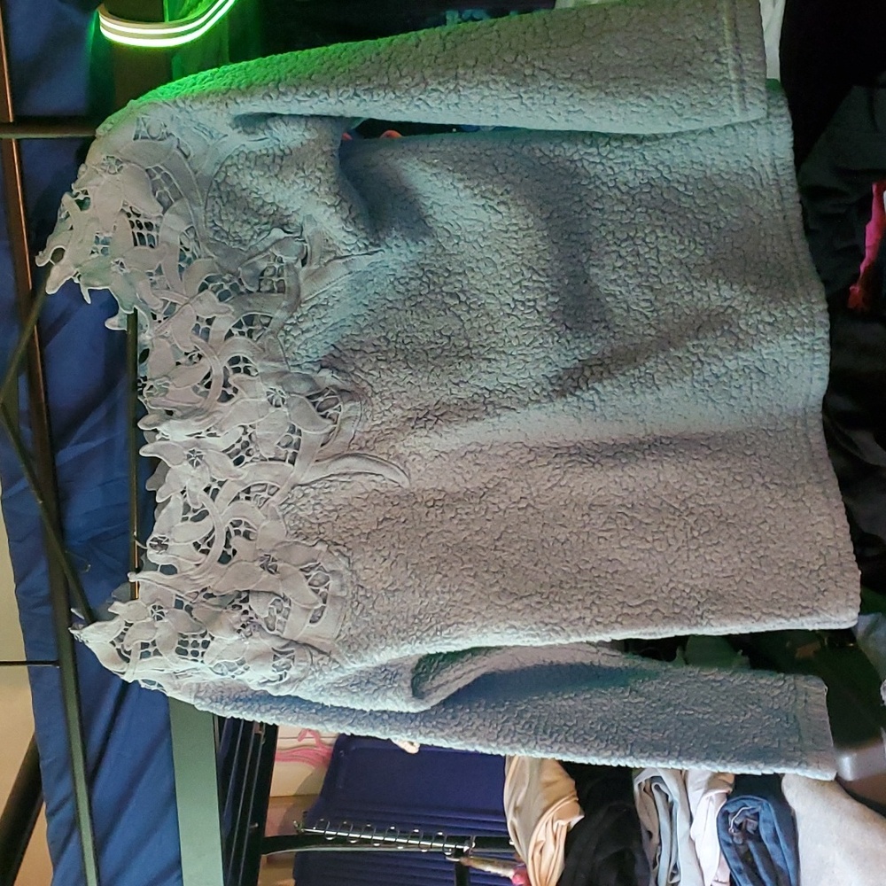 Medium sweater light blue